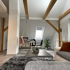 Wen Koenigsberger,ruhige Dg-wohnung In Weiden,2 Schlafzimmer,parkplatz, Zentral! , Weiden in der Oberpfalz Germany