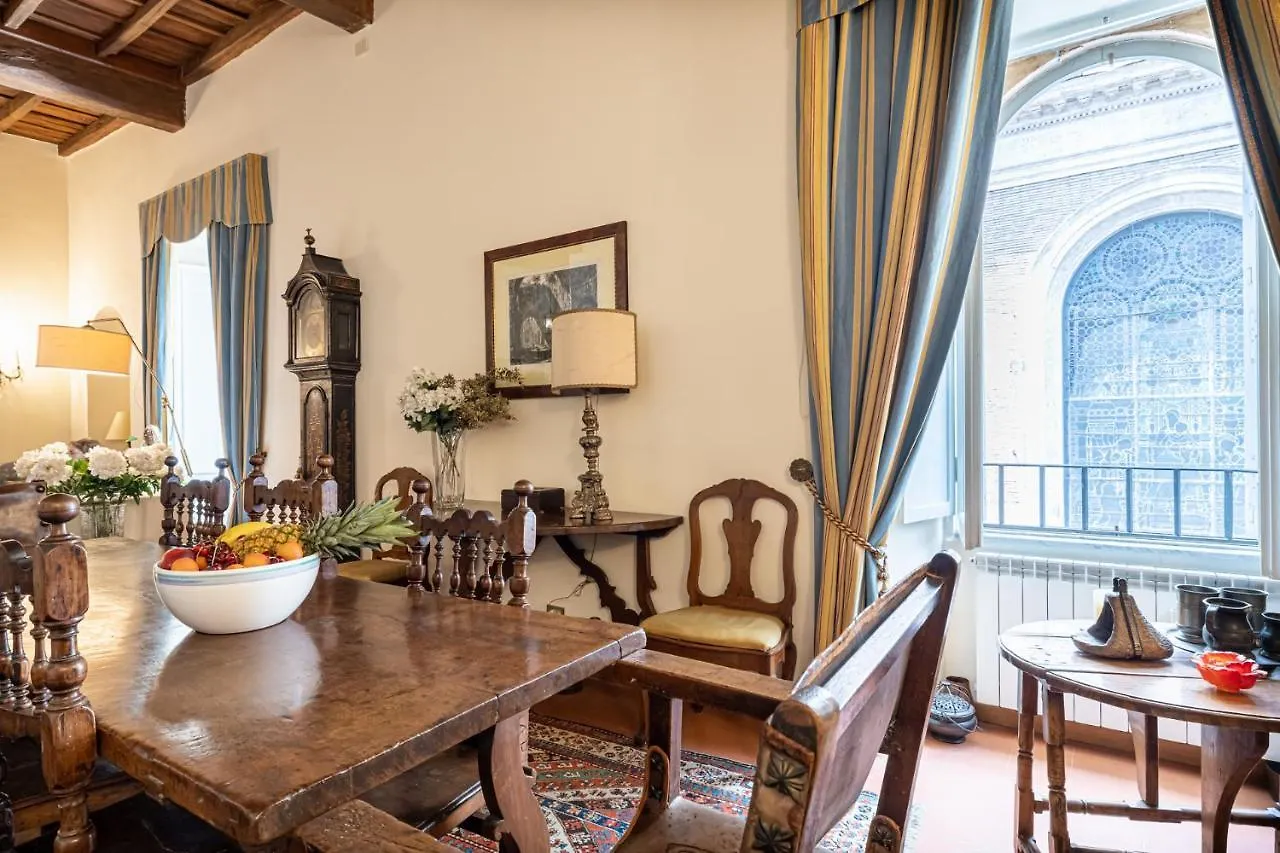 Roman Holiday Apartment For 6 By Piazza Navona