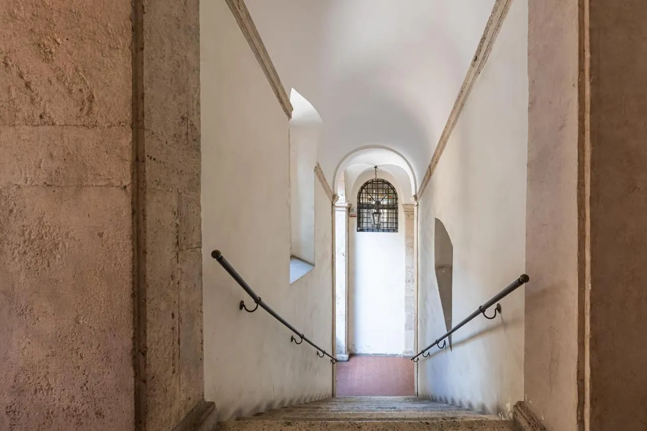 Roman Holiday Apartment For 6 By Piazza Navona Italy